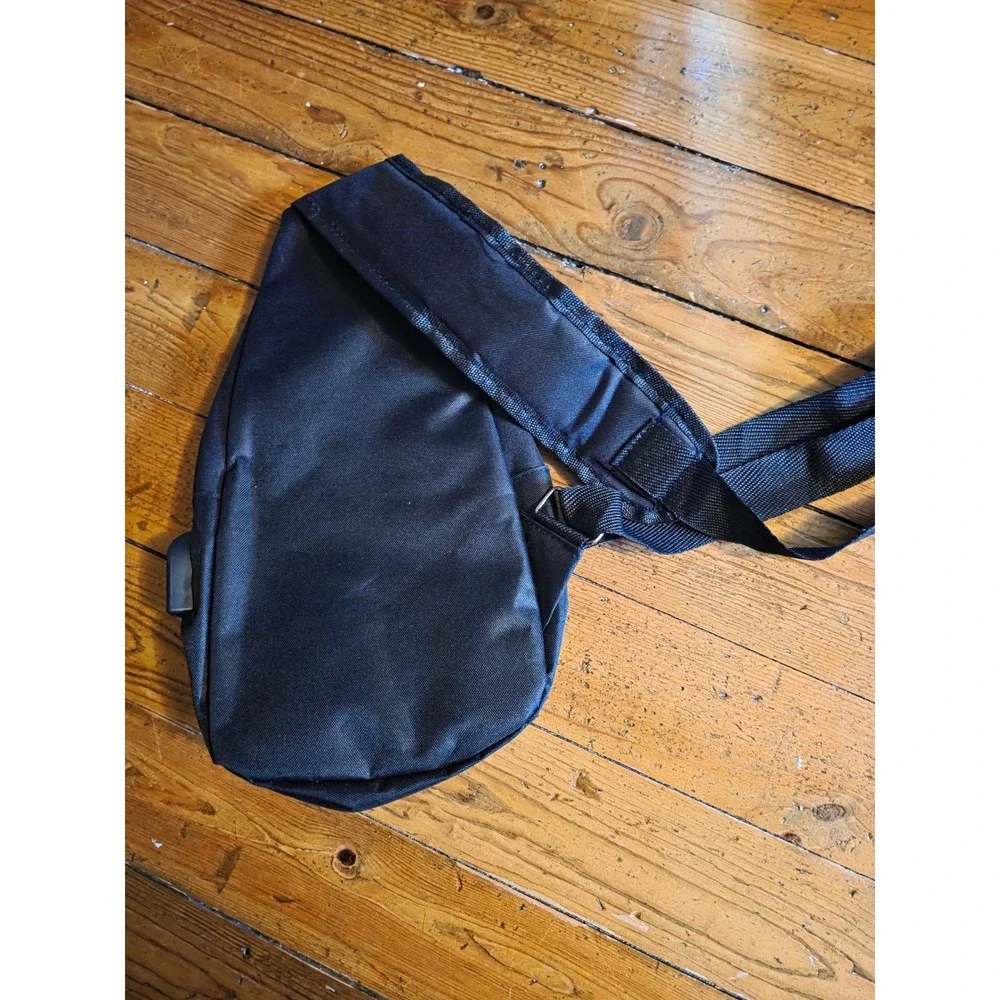 Meijieluo Black‎ Canvas Sling Bag USB Charging Port Crossbody Chest Pack Mens
